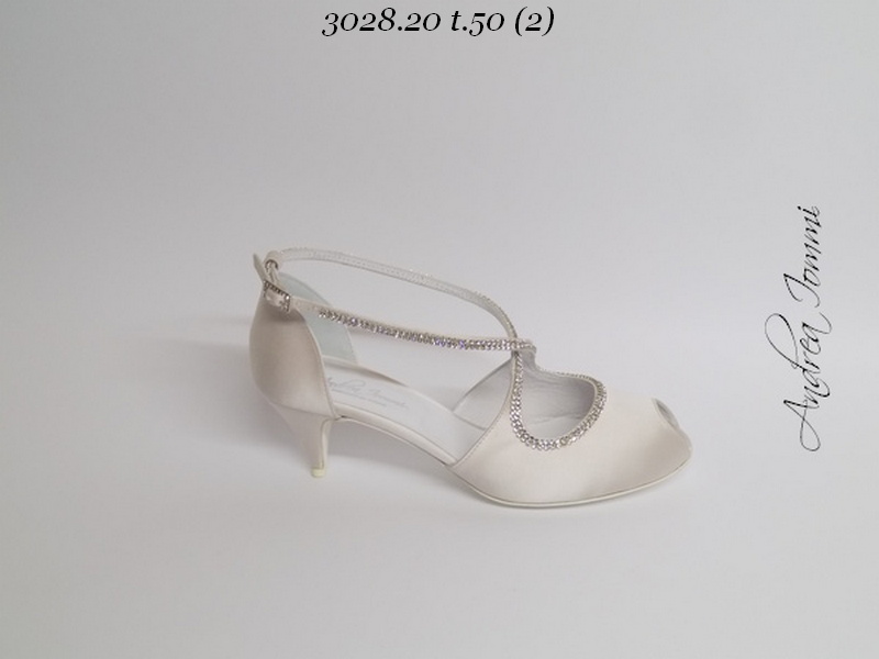scarpe sposa in raso con cristalli Swarovski