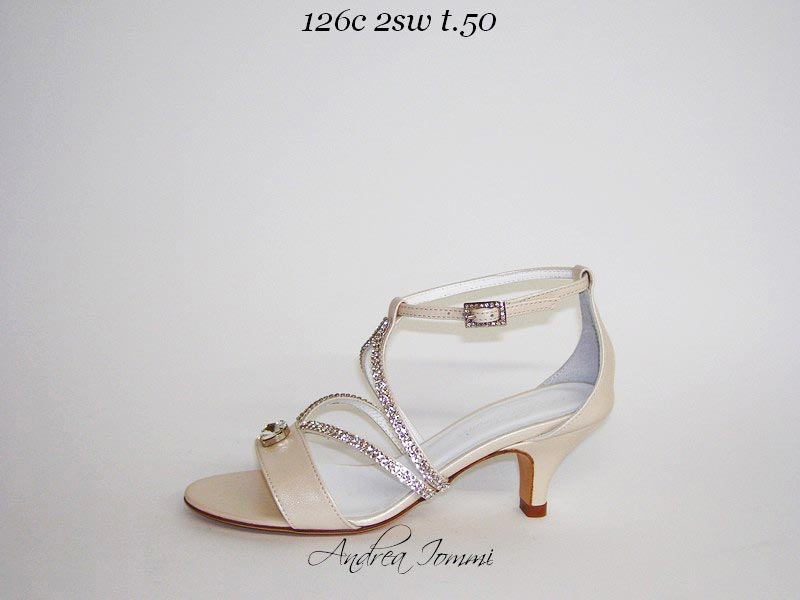 scarpe e sandali gioiello 