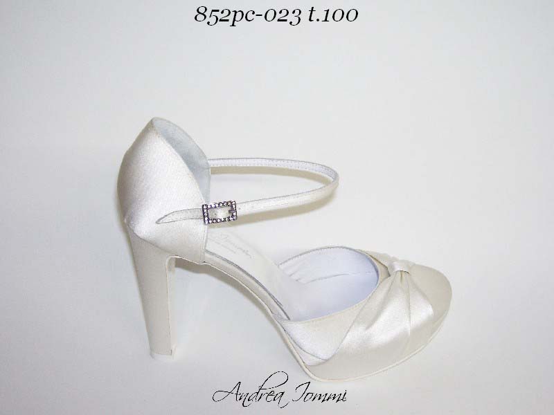 scarpe da sposa con punta chiusa