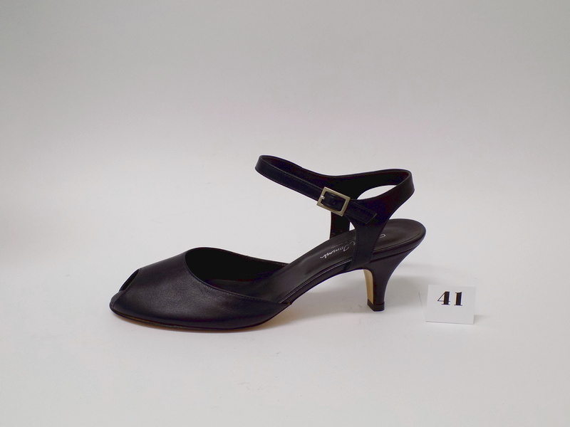 scarpe e sandali artigianali scontata